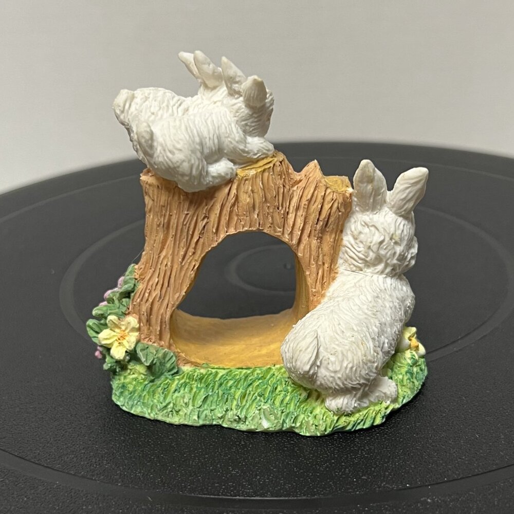 2 Resin Rabbit Family Easter Napkin Rings - Picture 2 of 4